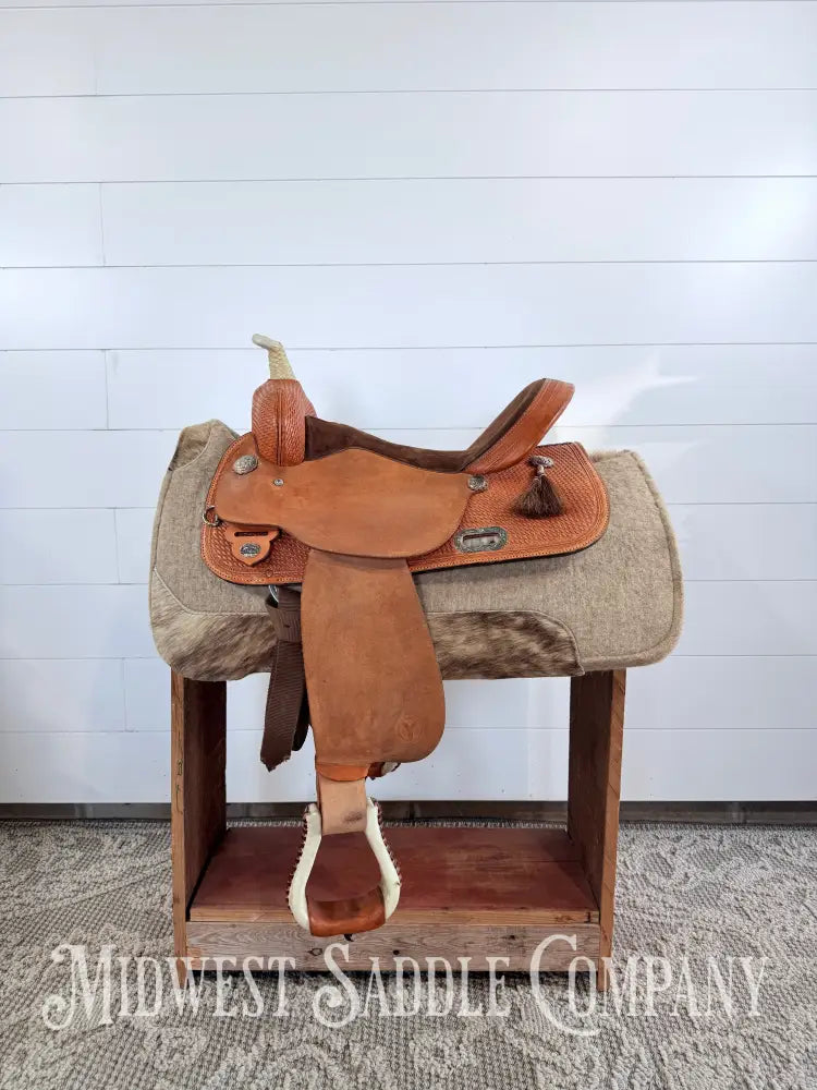 16” Circle Y Western Barrel Saddle Wide Tree FQHB 7” Gullet - 16” / 7” - Western Saddle
