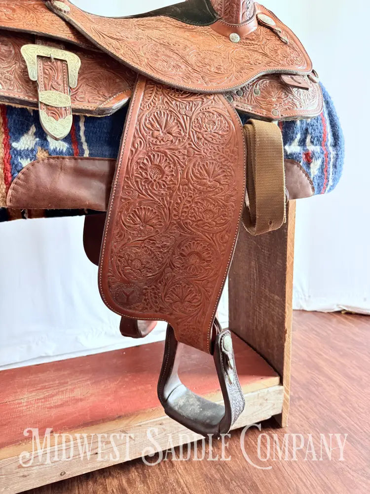 16” Circle Y Western Silver Show Saddle Light Oil Regular Tree