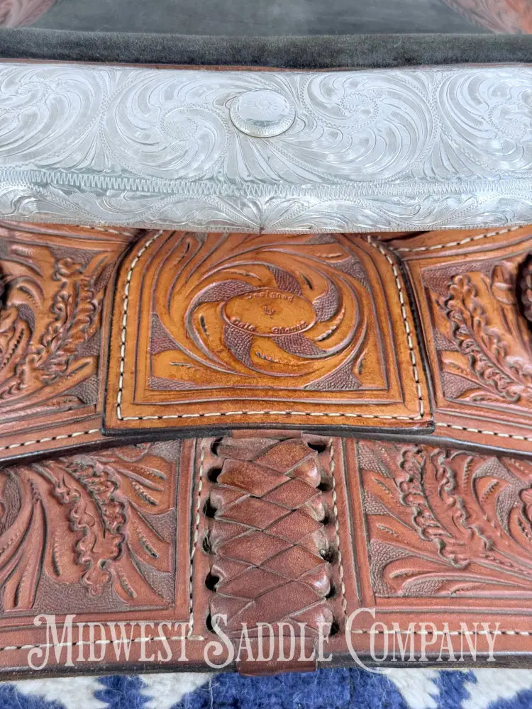 16” Dale Chavez Western Pleasure Show Saddle - 7” Gullet 16” / 7” Western Saddle