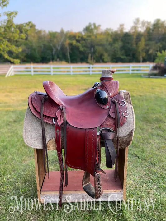 16” J.c. Martin Western Wade Saddle - Matching Breast Collar Barbed Wire Leather Tooling