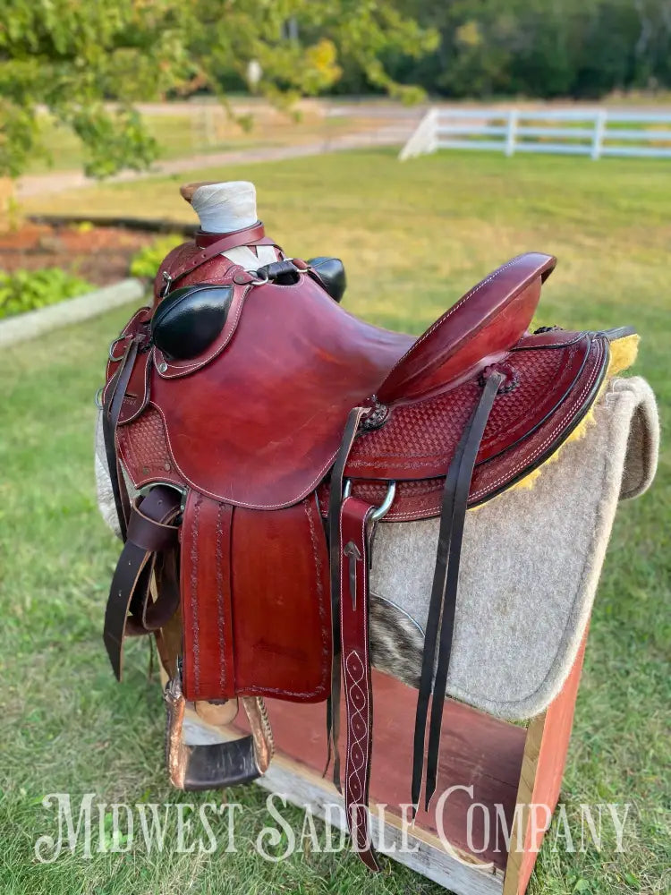 16” J.c. Martin Western Wade Saddle - Matching Breast Collar Barbed Wire Leather Tooling