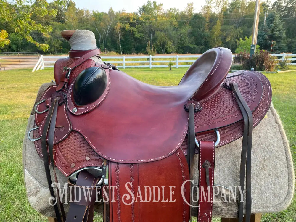 16” J.c. Martin Western Wade Saddle - Matching Breast Collar Barbed Wire Leather Tooling