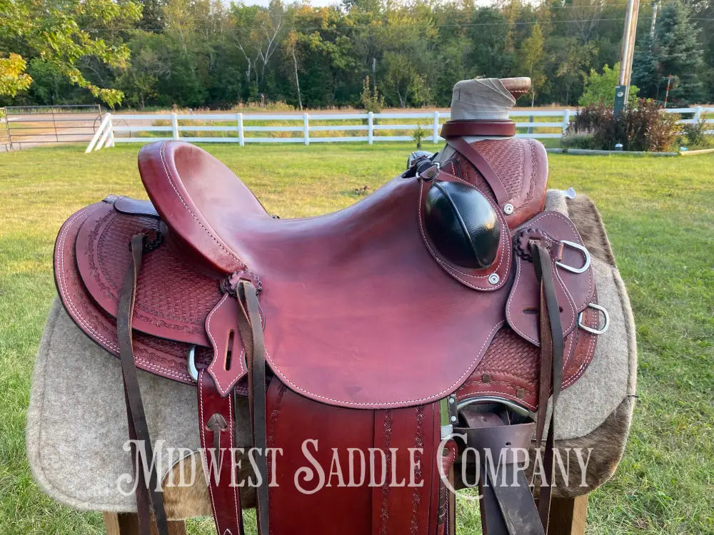 16” J.c. Martin Western Wade Saddle - Matching Breast Collar Barbed Wire Leather Tooling