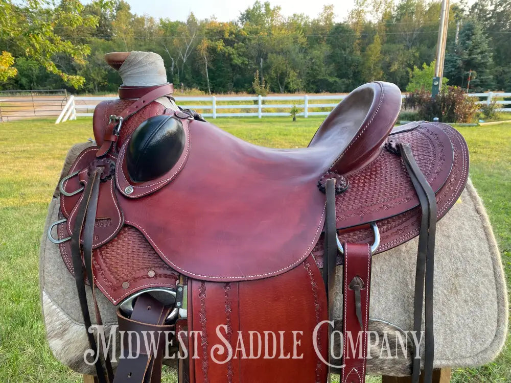 16” J.c. Martin Western Wade Saddle - Matching Breast Collar Barbed Wire Leather Tooling
