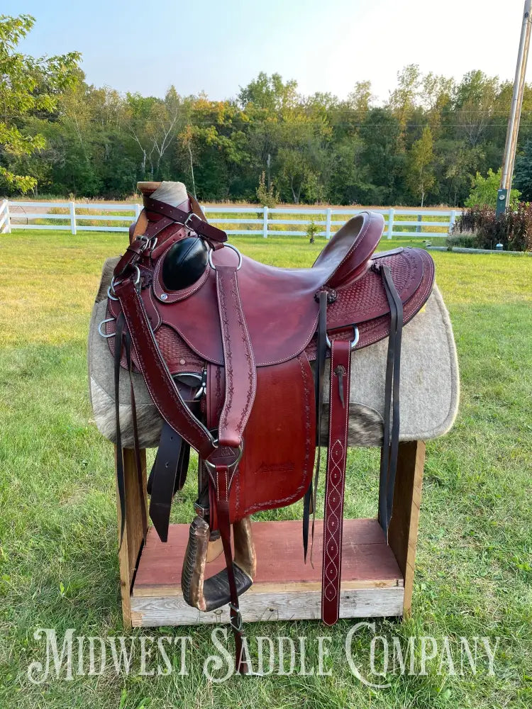 16” J.c. Martin Western Wade Saddle - Matching Breast Collar Barbed Wire Leather Tooling