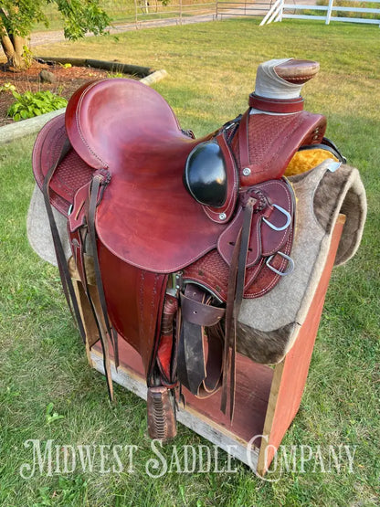 16” J.c. Martin Western Wade Saddle - Matching Breast Collar Barbed Wire Leather Tooling