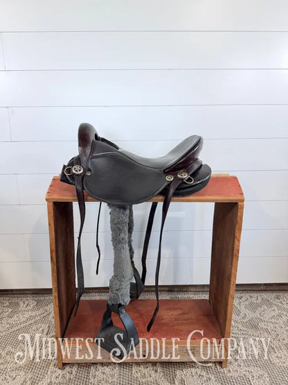 Specialized Saddles Ultralight Endurance Saddle Standard Tree Adjustable Panels Buffalo Leather - Endurance Saddle