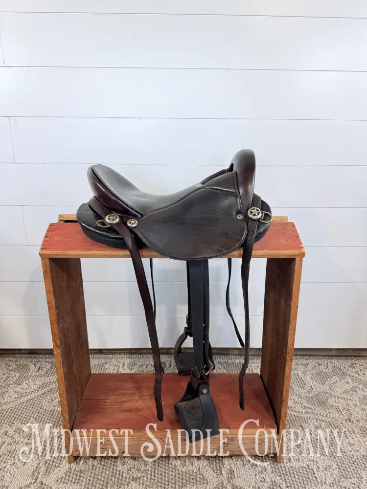 Specialized Saddles Ultralight Endurance Saddle Standard Tree Adjustable Panels Buffalo Leather - Endurance Saddle
