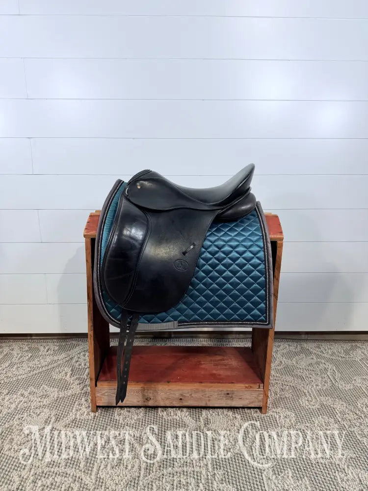 17.5” Schleese EAS Special Dressage Saddle Adjustable Tree