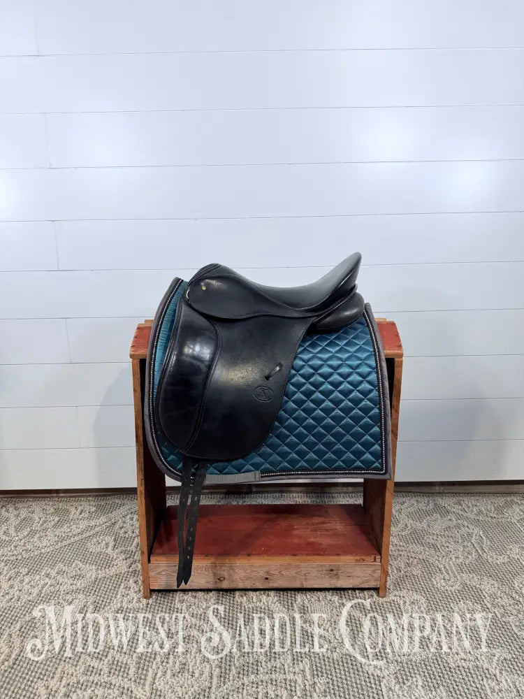 17.5” Schleese EAS Special Dressage Saddle Adjustable Tree