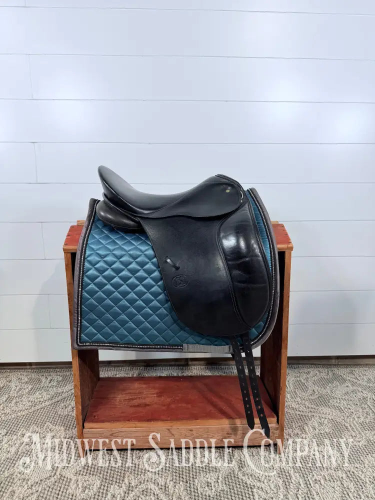 17.5” Schleese EAS Special Dressage Saddle Adjustable Tree