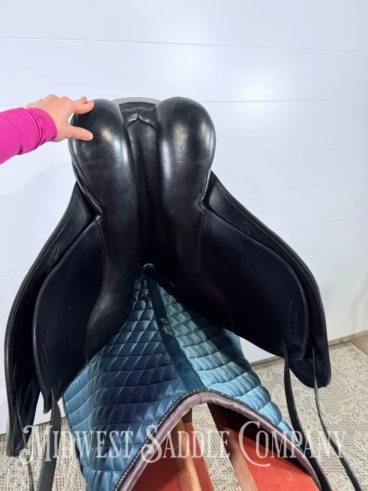 17.5” Schleese EAS Special Dressage Saddle Adjustable Tree