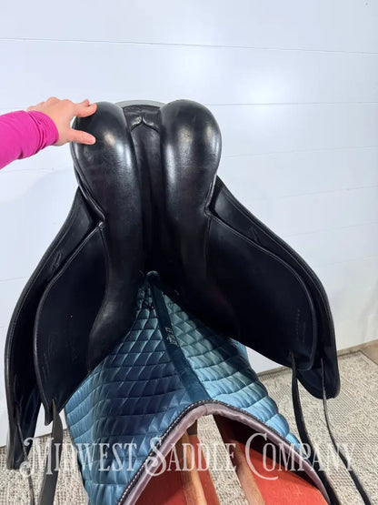 17.5” Schleese EAS Special Dressage Saddle Adjustable Tree