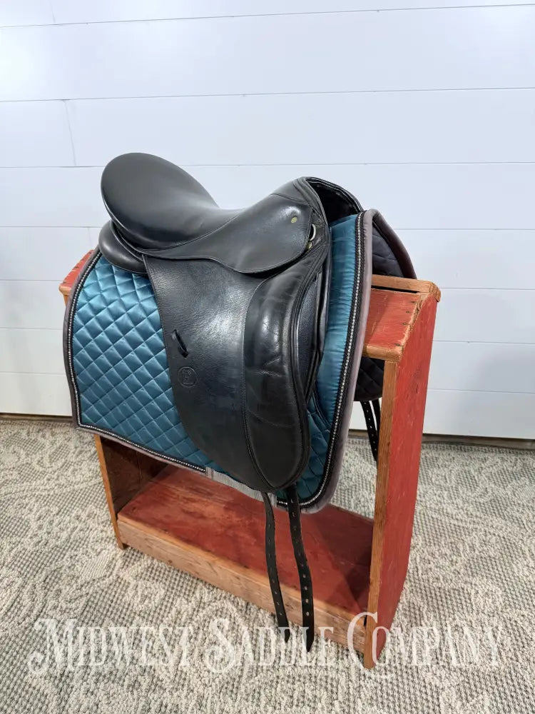 17.5” Schleese EAS Special Dressage Saddle Adjustable Tree