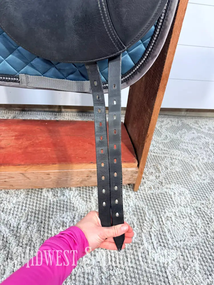 17.5” Schleese EAS Special Dressage Saddle Adjustable Tree