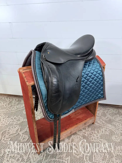 17.5” Schleese EAS Special Dressage Saddle Adjustable Tree
