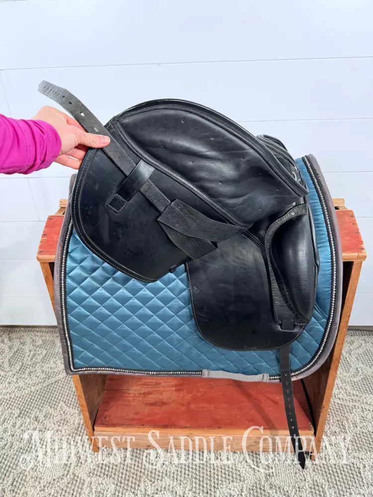 17.5” Schleese EAS Special Dressage Saddle Adjustable Tree