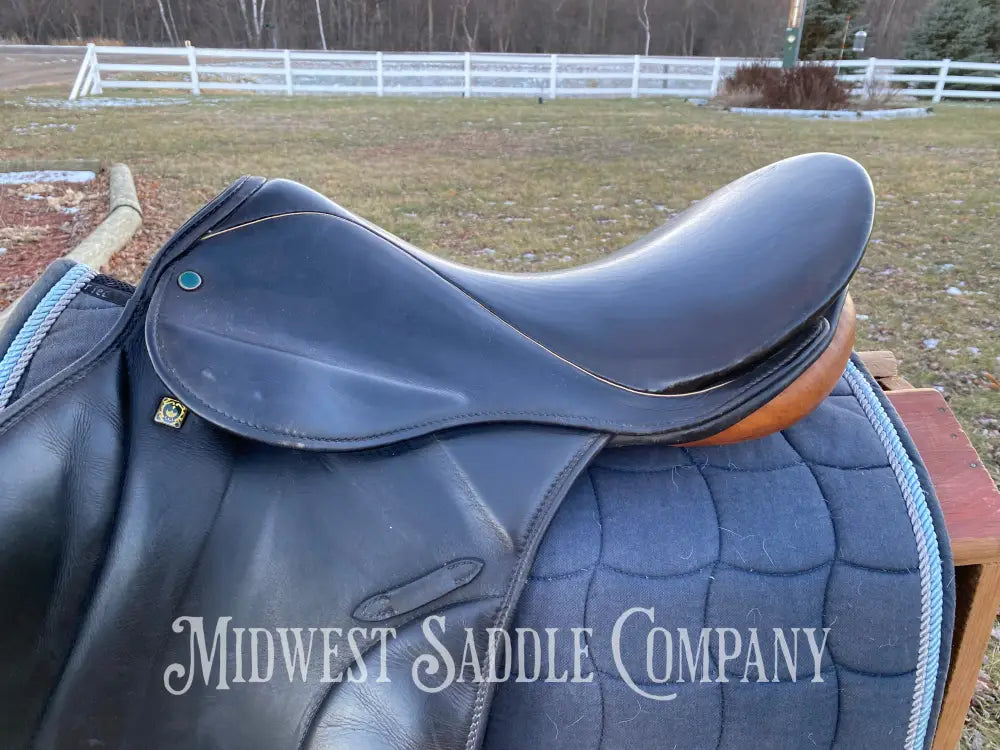 17.5’ Stubben Romanus English Dressage Saddle - Medium Wide Fit Made In Germany