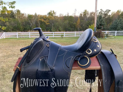 17” Australian Outrider Stock Saddle With Breastplate Martingale Girth & Flank Cinch