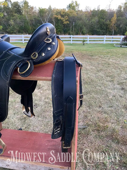 17” Australian Outrider Stock Saddle With Breastplate Martingale Girth & Flank Cinch