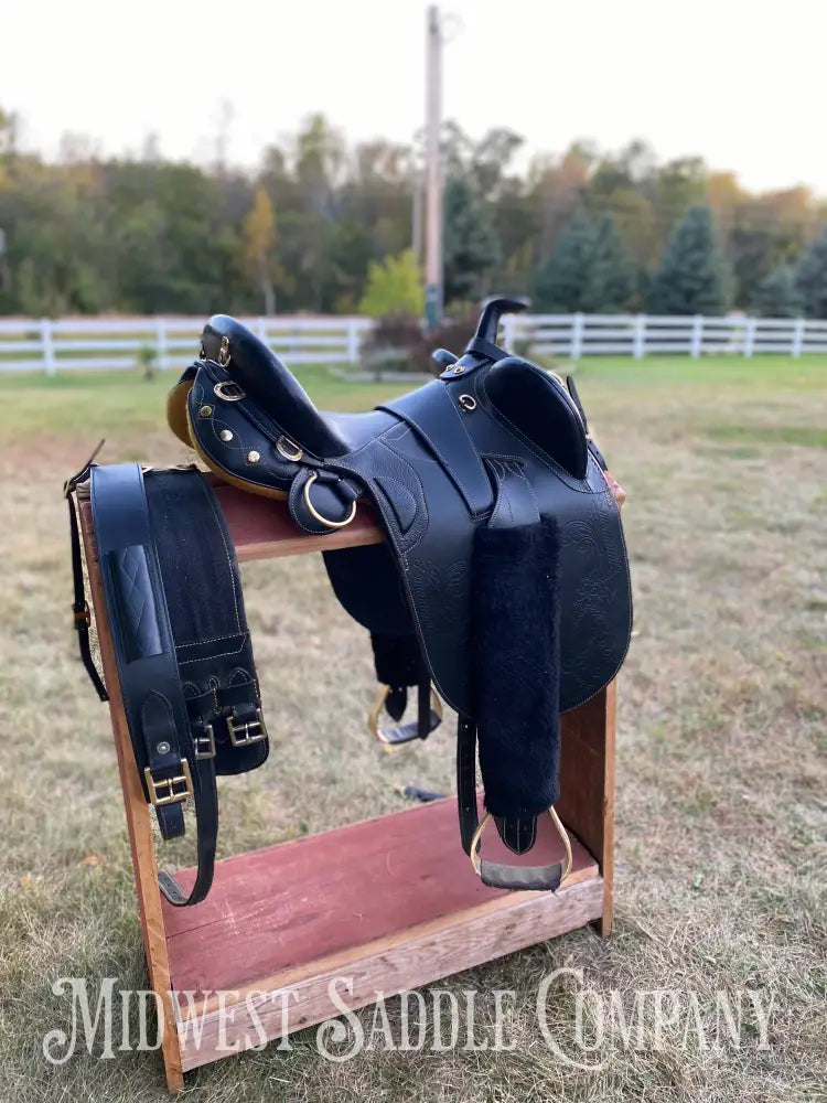 17” Australian Outrider Stock Saddle With Breastplate Martingale Girth & Flank Cinch