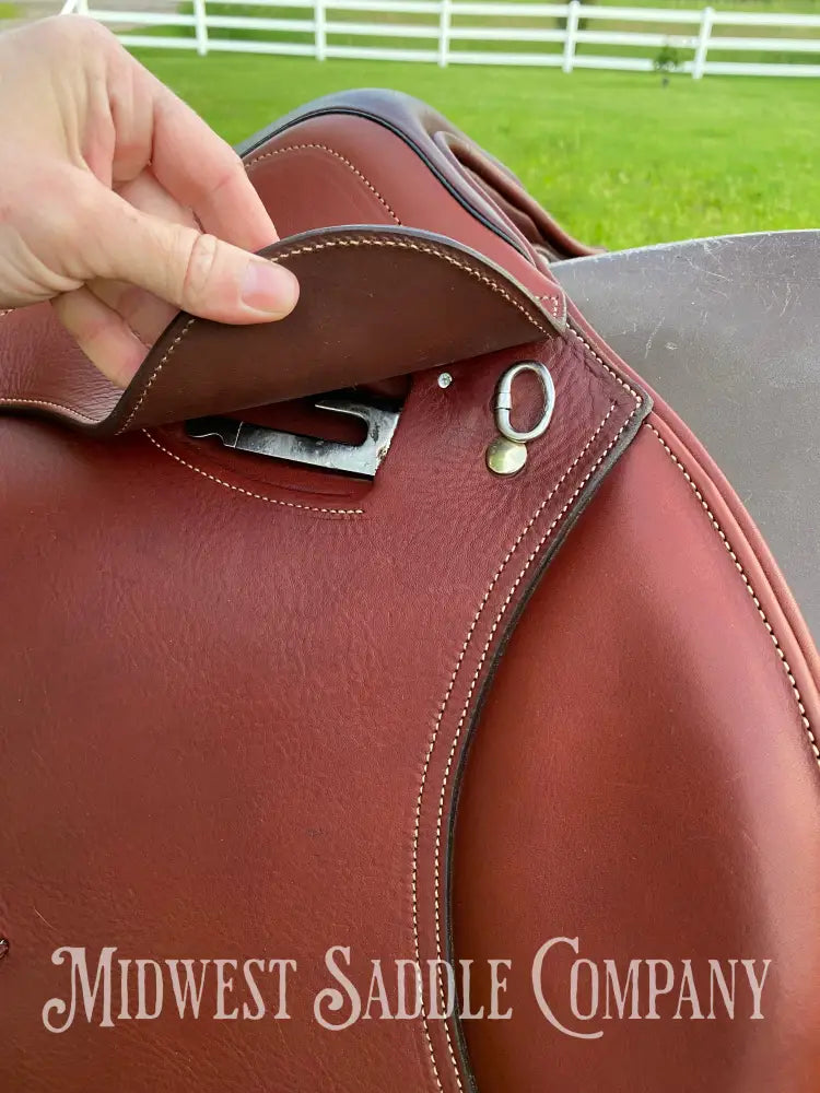 17’ English Close Contact Jumping Saddle
