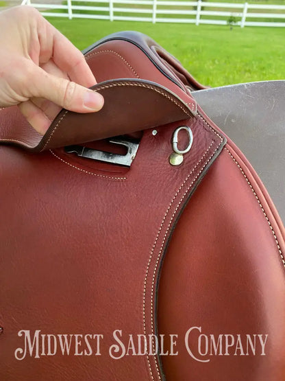 17’ English Close Contact Jumping Saddle