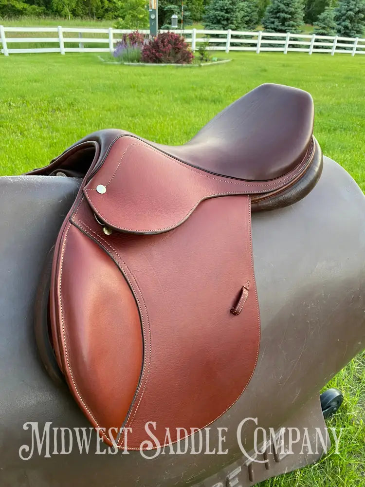 17’ English Close Contact Jumping Saddle