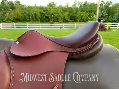 17’ English Close Contact Jumping Saddle