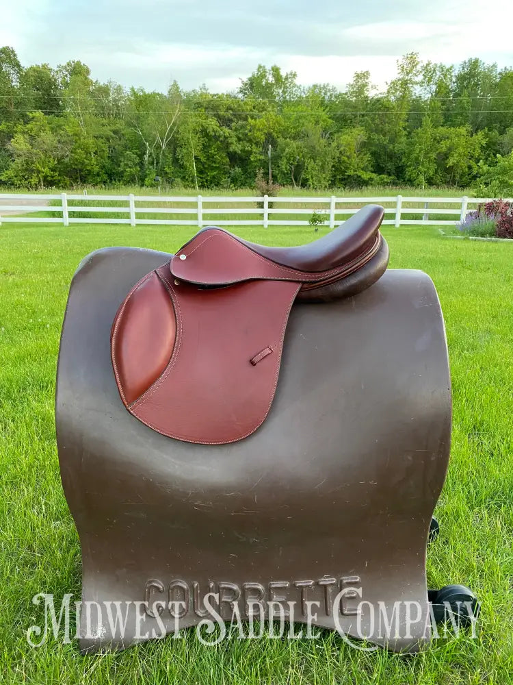 17’ English Close Contact Jumping Saddle