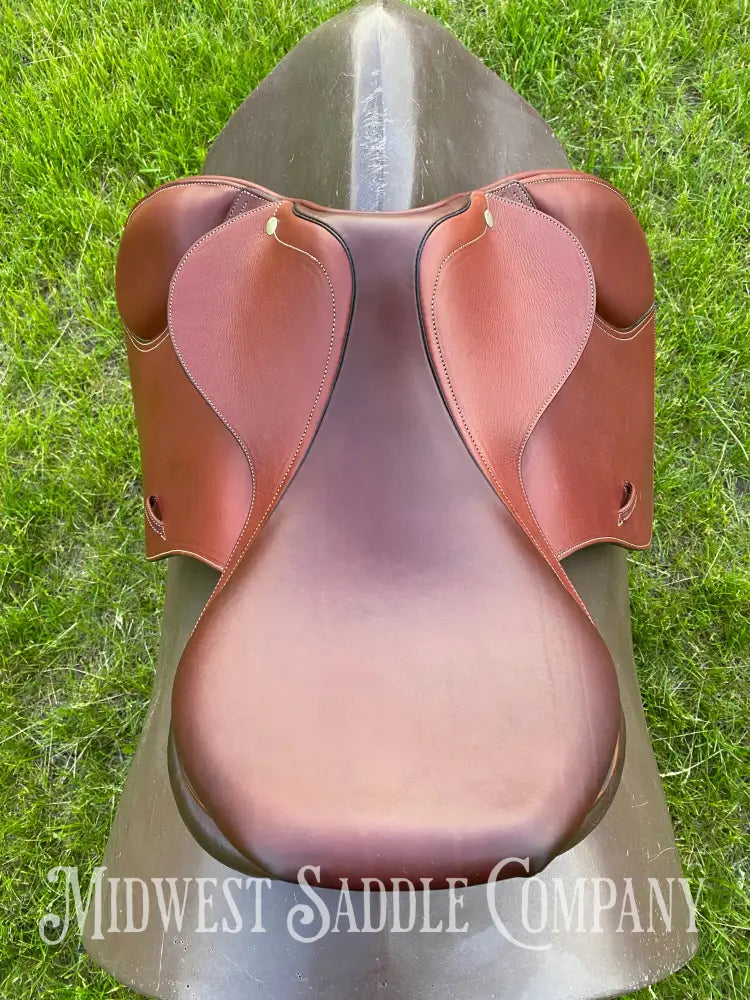 17’ English Close Contact Jumping Saddle