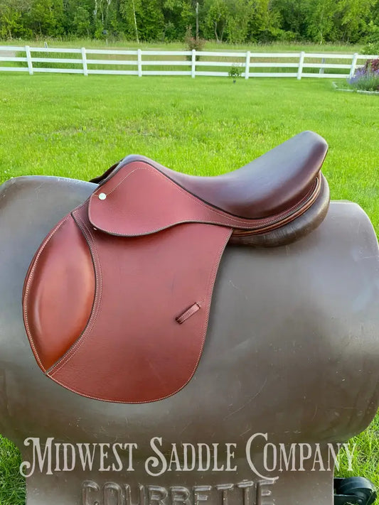 17’ English Close Contact Jumping Saddle