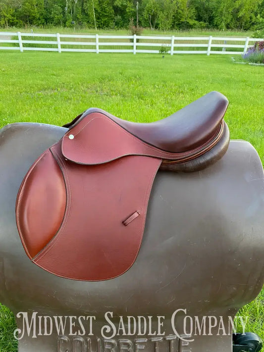 17’ English Close Contact Jumping Saddle