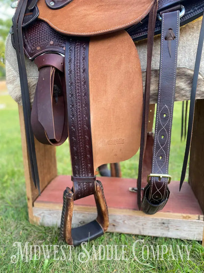 17” J.c. Martin Western Wade Ranch Saddle - Two Tone Rough Out Barbed Wire Leather Tooling