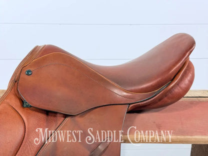 16.5” Stubben Juventus Close Contact Saddle 32 cm - Wide Tree