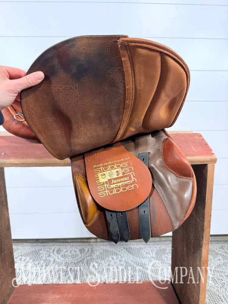 16.5” Stubben Juventus Close Contact Saddle 32 cm - Wide Tree