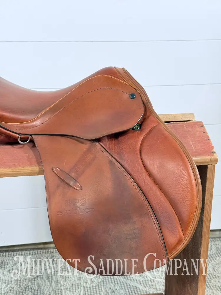 16.5” Stubben Juventus Close Contact Saddle 32 cm - Wide Tree