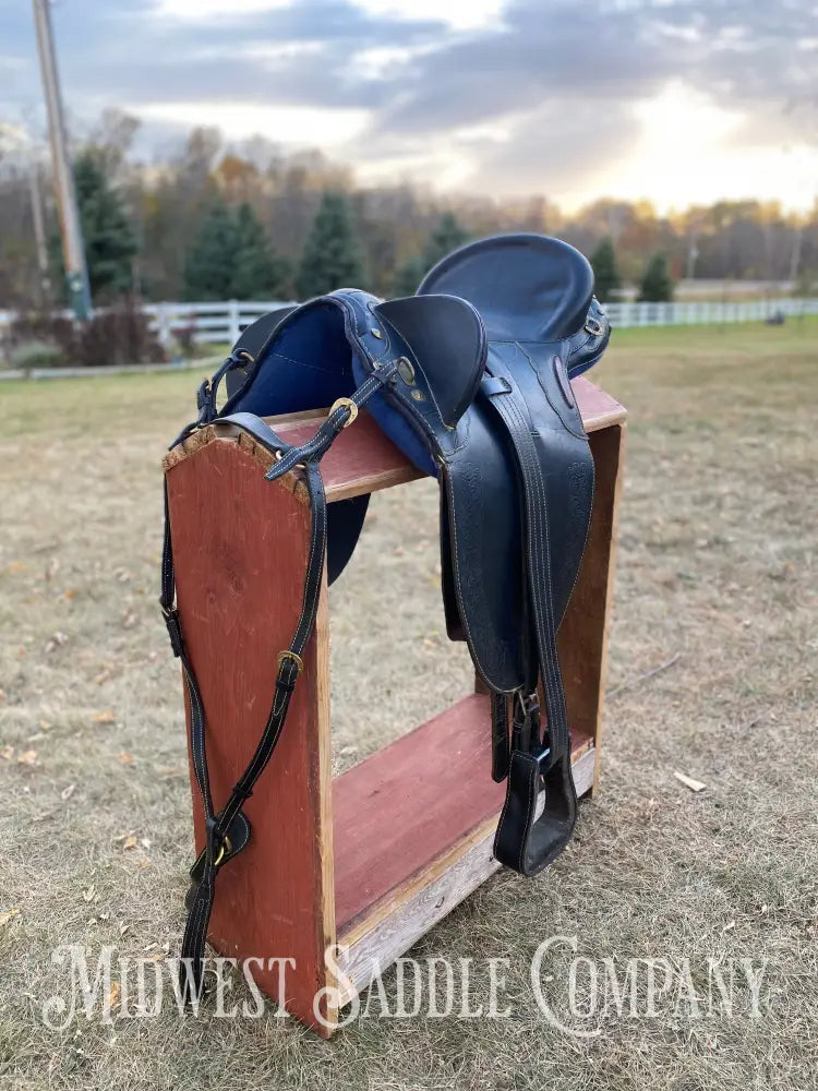 18.5” Outback Saddle Co. Australian - Breastplate Martingale Combo Included!