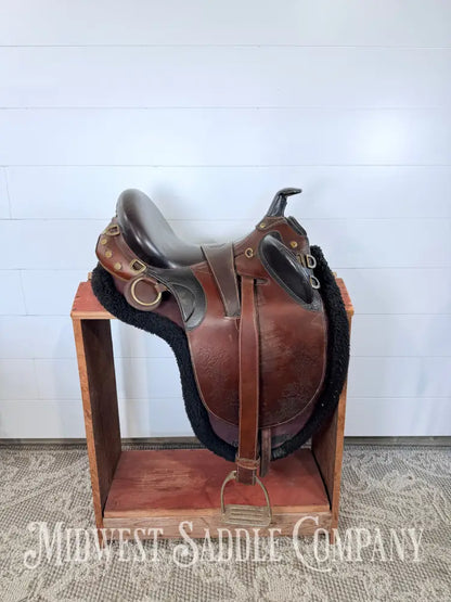 18” Down Under Saddle Supply Australian Outrider Stock Poley Saddle with Horn
