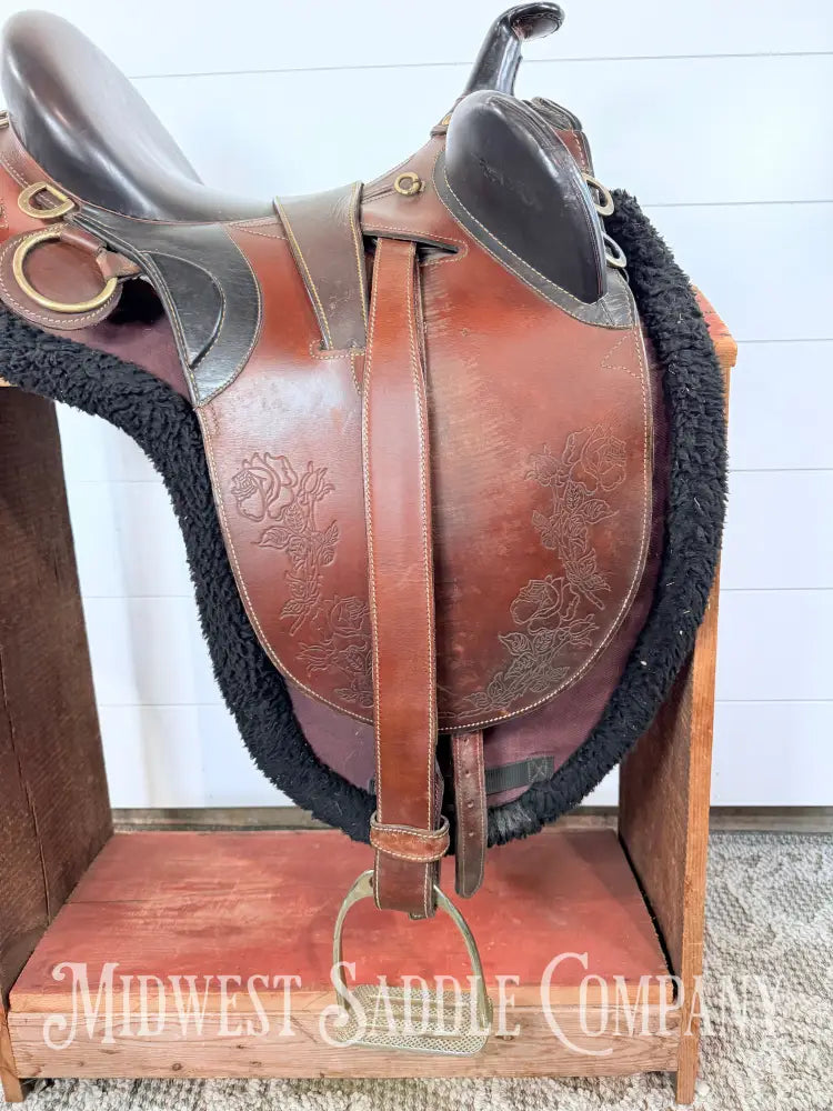 18” Down Under Saddle Supply Australian Outrider Stock Poley Saddle with Horn