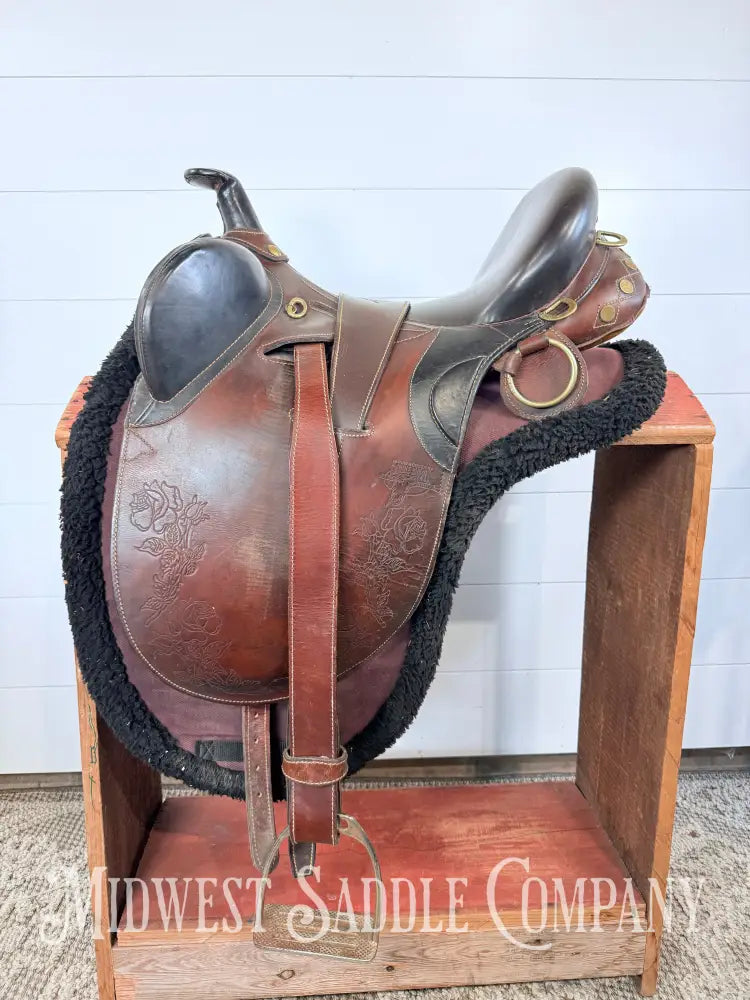 18” Down Under Saddle Supply Australian Outrider Stock Poley Saddle with Horn