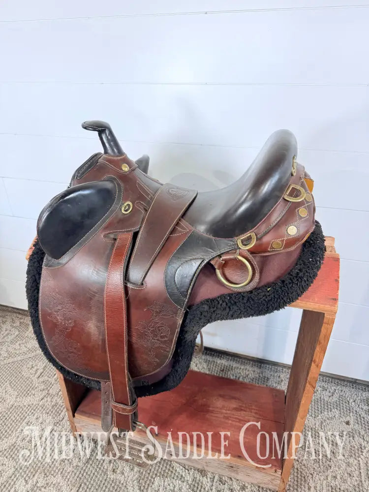 18” Down Under Saddle Supply Australian Outrider Stock Poley Saddle with Horn