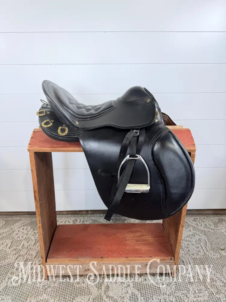 18” Regency English Endurance Paragon Marathon Trail Saddle