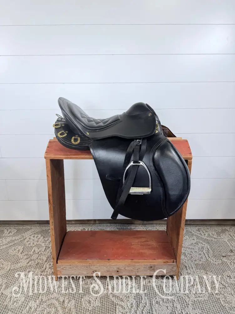 18” Regency English Endurance Paragon Marathon Trail Saddle