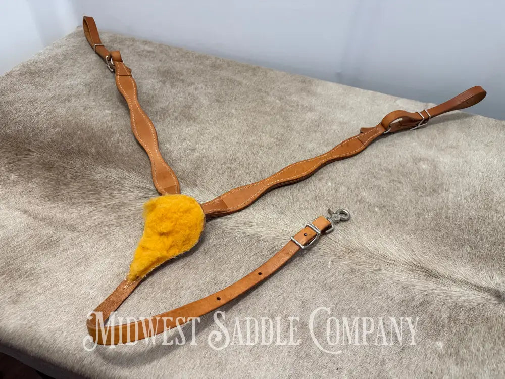 Light Oil Plain Scalloped Breast Collar Breast Collar