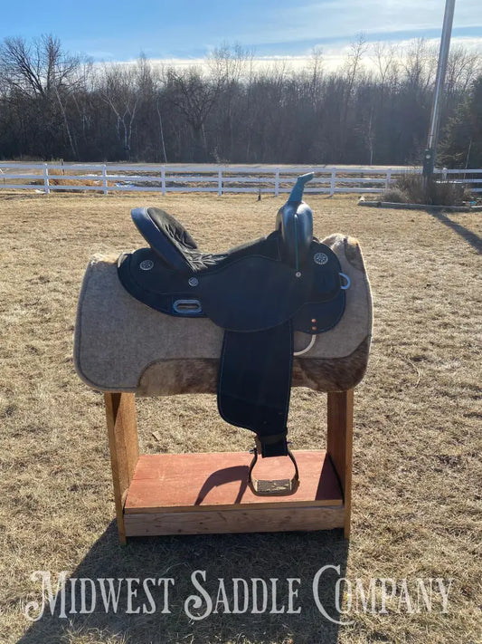 Like New 15” Circle Y High Horse Mercury Western Barrel Saddle - Wide Fit