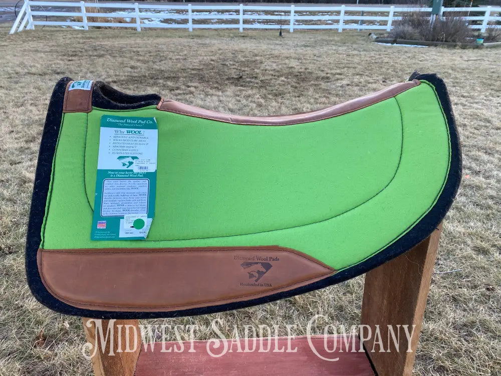 New Diamond Wool Contoured Round Saddle Pad - 30X30 1” Neon Lime Green