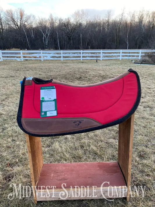 New Diamond Wool Contoured Round Saddle Pad - 32X30 1” Vibrant Red