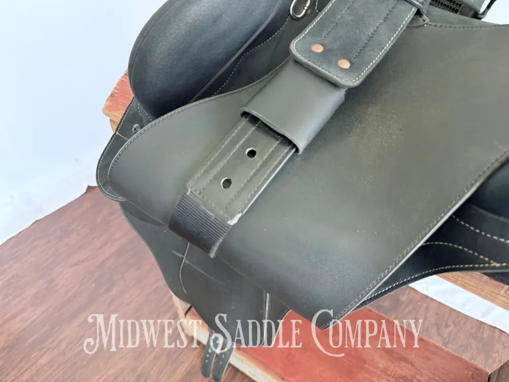 Wintec Pro Stock Australian HART Saddle with Swinging Fender Extras Included! Australian Saddle