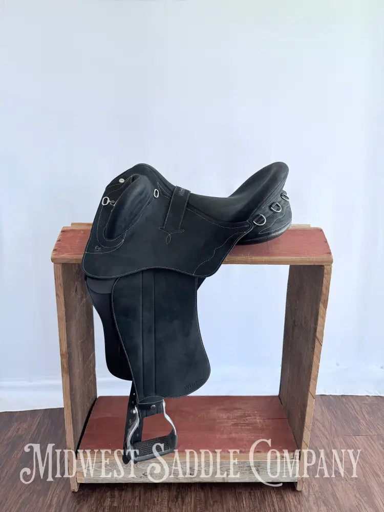 Wintec Pro Stock Australian HART Saddle with Swinging Fender Extras Included! Australian Saddle